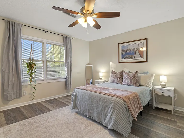 2541 Cross Winds Ln — Photo 31