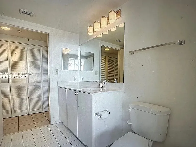 3020 NE 32nd Ave #817 — Photo 8