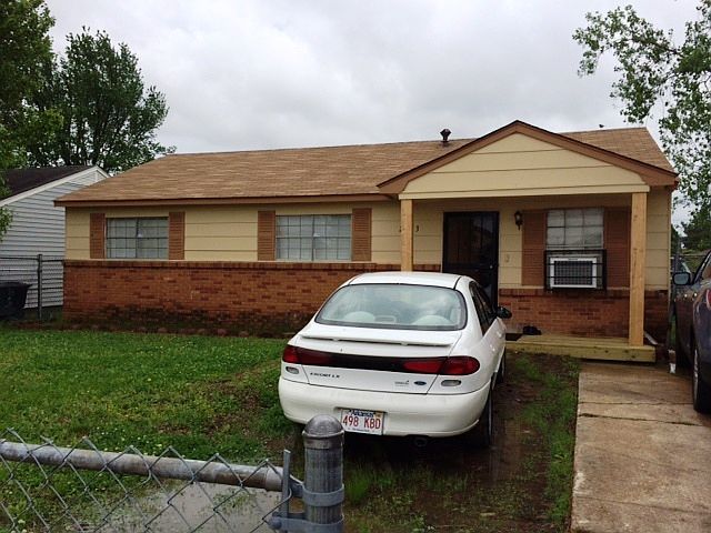 1st image of 2913 E Polk Ave