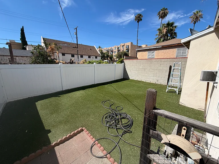 563 E Angeleno Ave — Photo 11