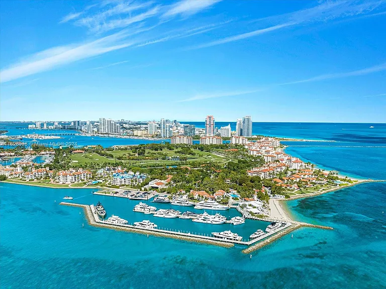 5221 Fisher Island Dr #5221 — Photo 40