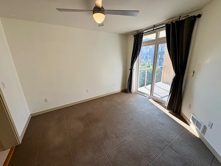 1530 NW Market St #605 — Photo 8