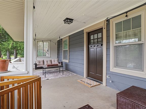 4th image of 272 Spring Run Rd