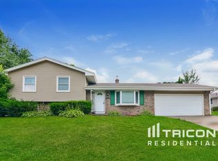 3760 75th St E, Inver Grove Heights, MN 55076