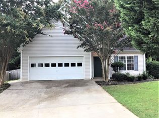 527 Charles Dr, Canton, GA 30115