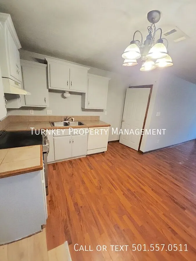 504 S Pool St — Photo 2