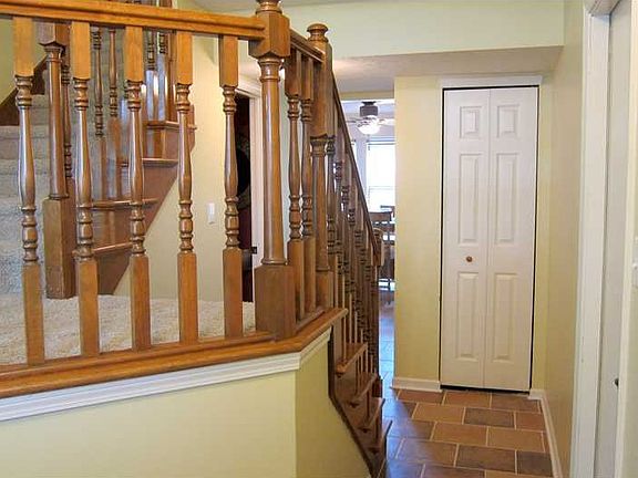 Entry. Tile floors lead you to the kitchen, family room and breakfast dining area.