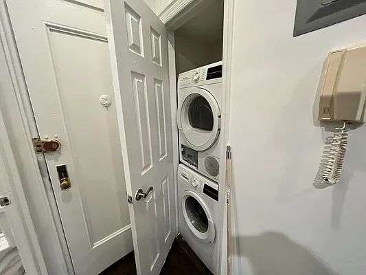 Rented by Compass | media 9