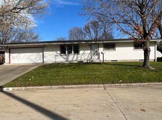 606 Main St, Victor, IA 52347