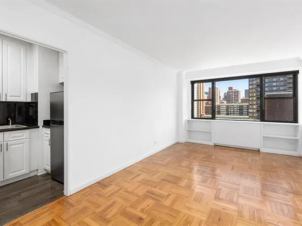 320 E 23rd St APT 15A, New York, NY 10010