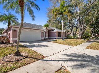 3040 Windridge Oaks Dr, Palm Harbor, FL 34684
