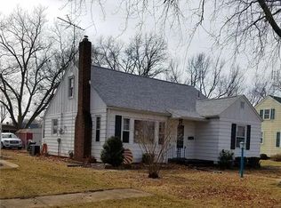 1470 Livingston St, Carlyle, IL