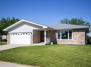 626 Gavin Ave, Romeoville, IL 60446