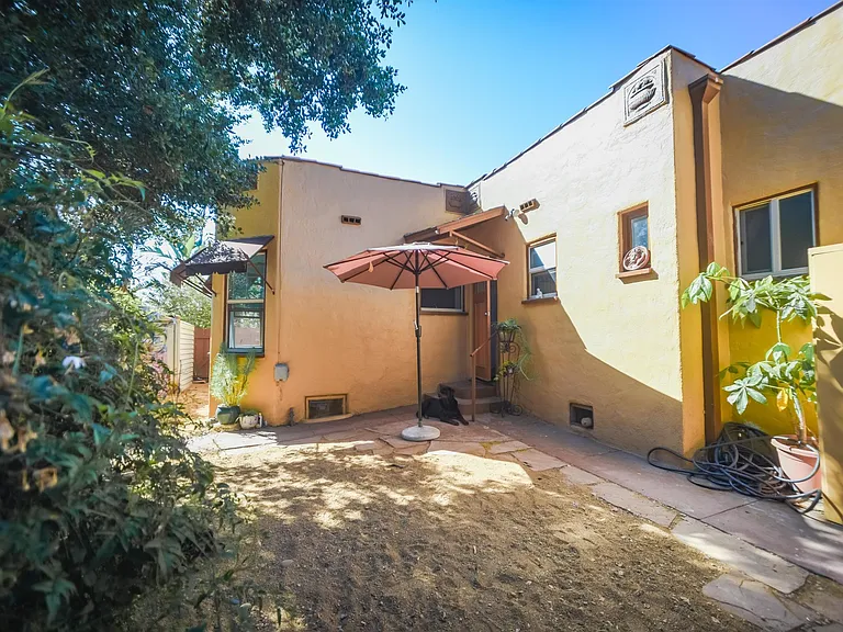 Back / side yard