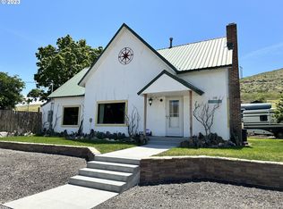 110 E Fulton St, Huntington, OR 97907