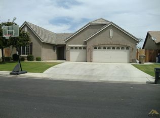 12608 Windy Ridge Dr, Bakersfield, CA 93312