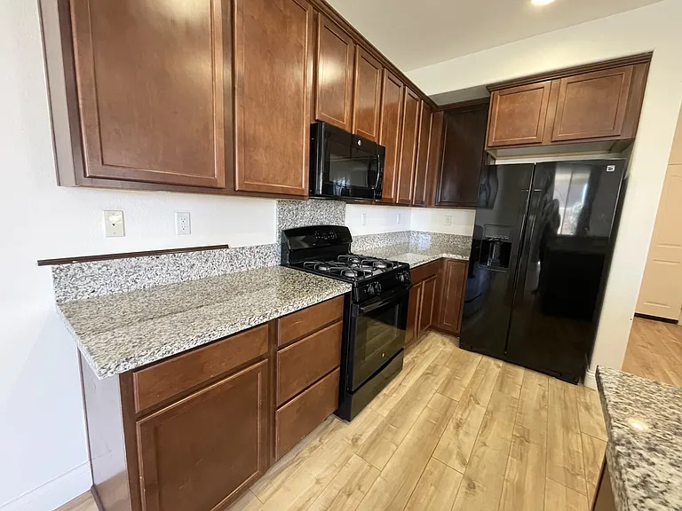 3586 Bur Oak Rd — Photo 8