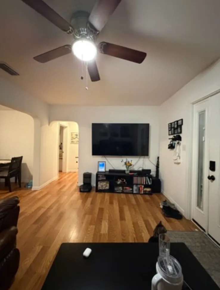 2 bed, $1,600 — Photo 1