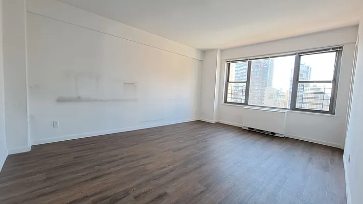 Rented by Weichert Manhattan Midtown | media 32