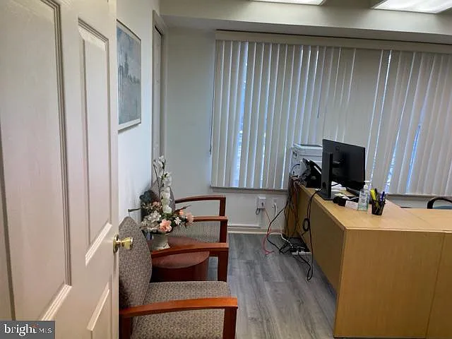 536 Walnut Ln #MEDICAL OFFICE — Photo 5