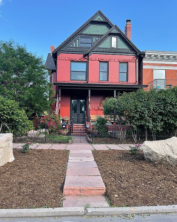 1st image of 2438 Tremont Pl