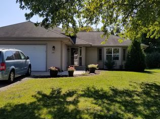 140 Columbia St NW, Poplar Grove, IL 61065