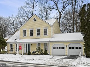 8523 W Oak Pl, Vienna, VA 22182