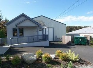 709 N 1st St, Mount Vernon, WA 98273