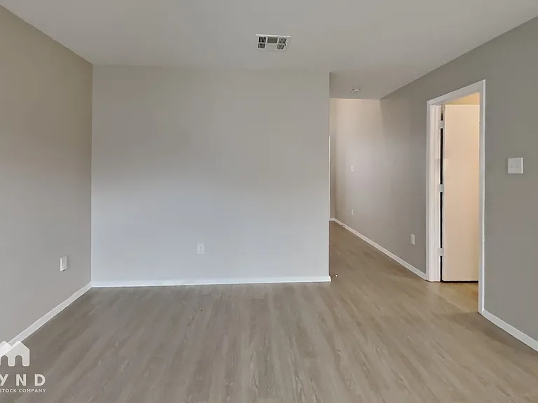 9539 Apple Ridge Ln — Photo 6