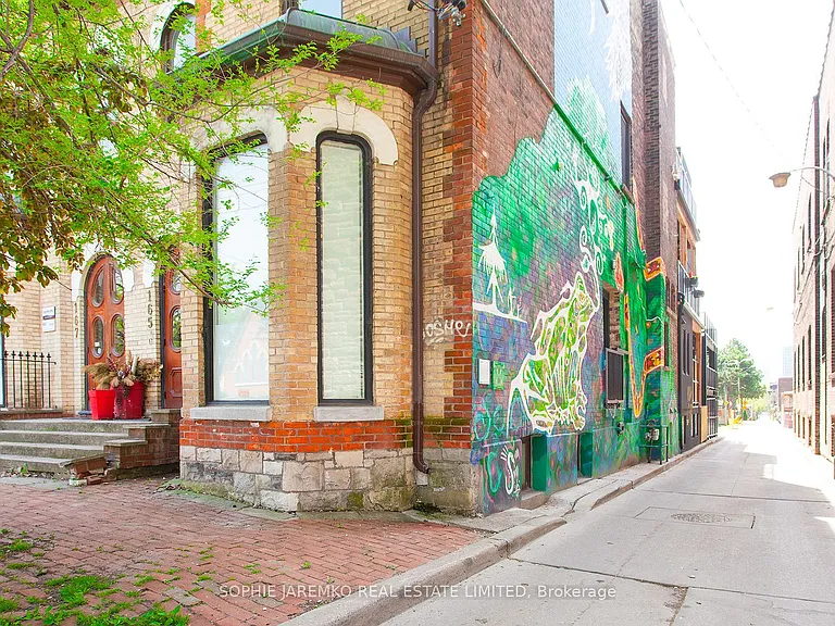 165 Carlton St #1 — Photo 20