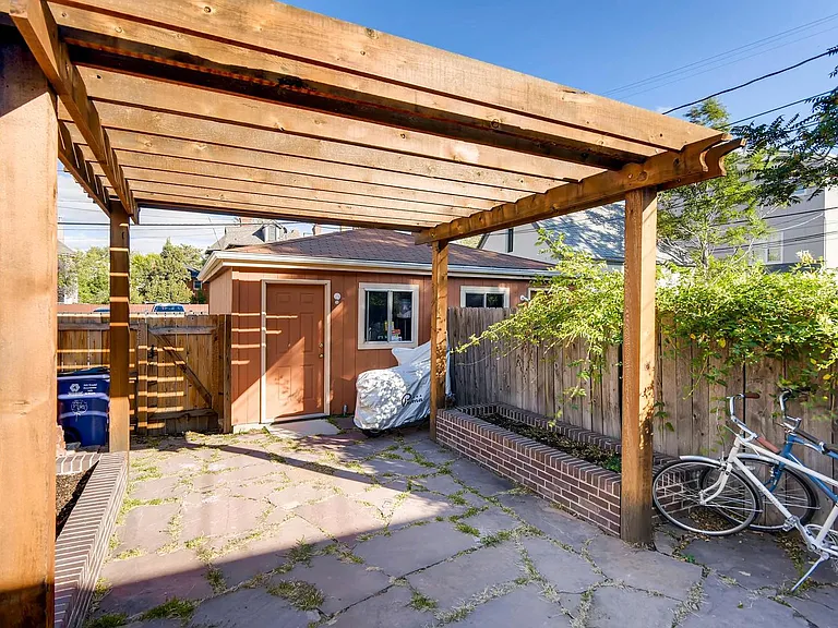 1732 N Clarkson St — Photo 24