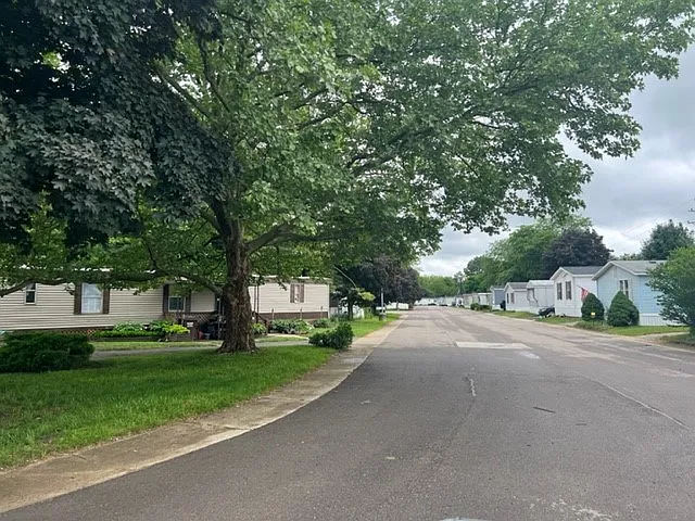 Van Buren Estates — Photo 13