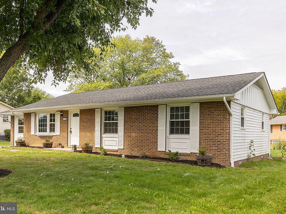 1st image of 106 Amelia Ave
