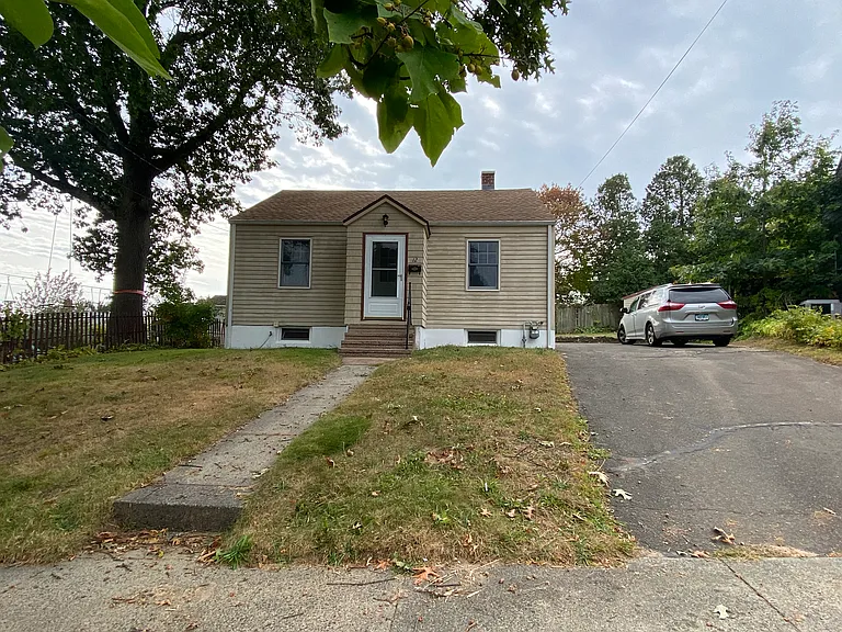 12 Barbara Ln — Photo 1