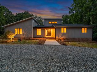 5707 Gatestone Dr, Greensboro, NC 27406
