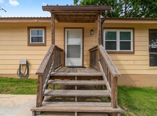 21 Clearview St, Pointblank, TX 77364