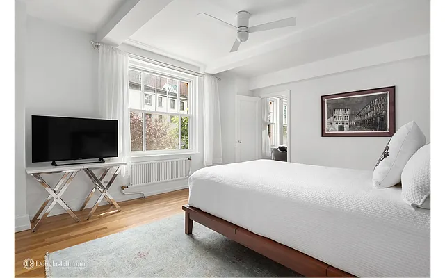 Sold by Douglas Elliman | media 20