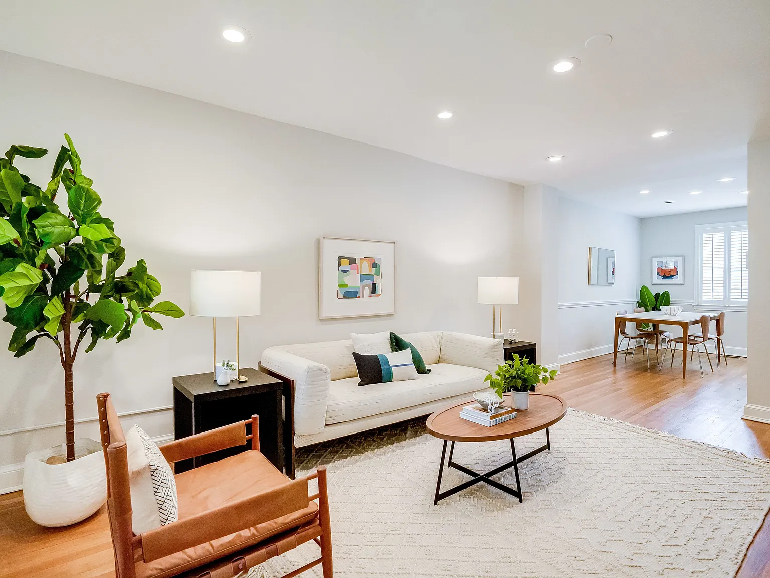 3 bed, 1.5 bath, 1300 sqft, $3,850 — Photo 3