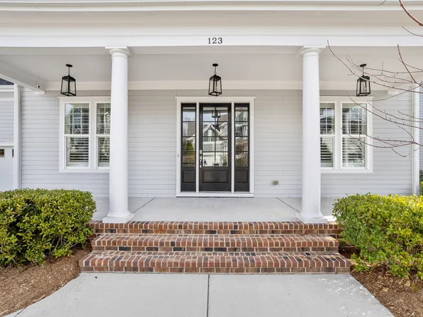 123 Larkin Ln, Chapel Hill, NC 27516