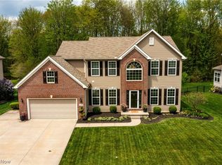 37876 Avalon Dr, North Ridgeville, OH 44039