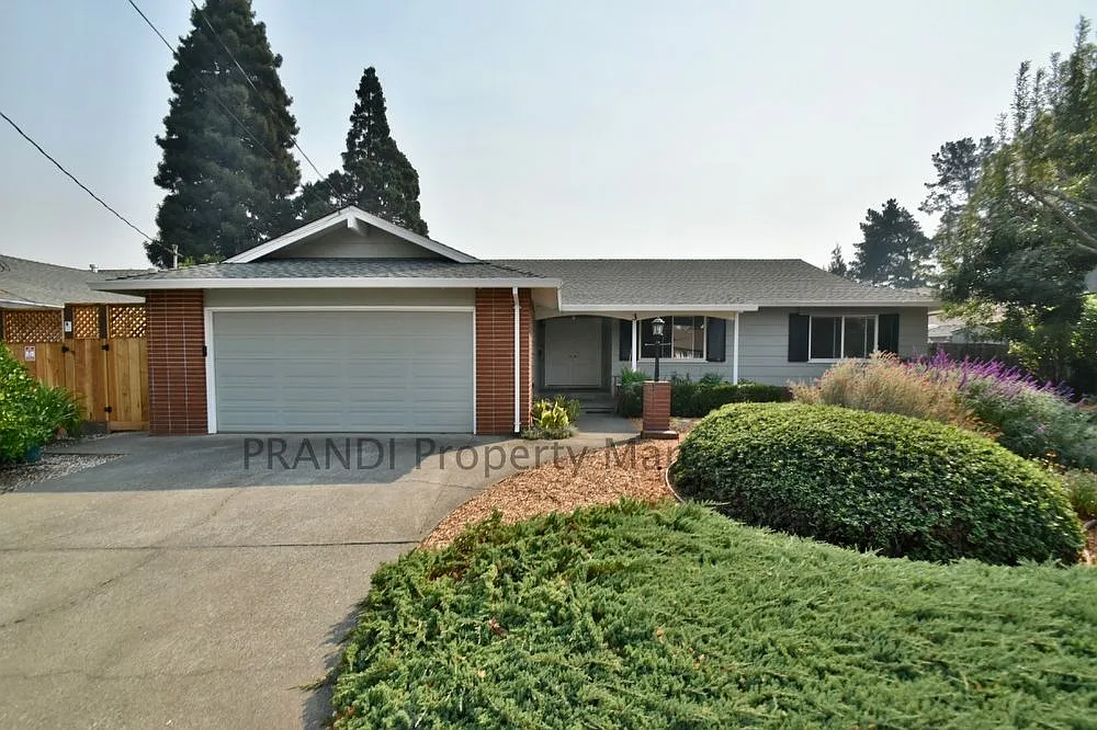 3 Fredson Ct photo 1