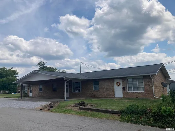 1009 W Lee Ave, Marion, IL 62959