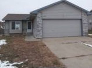 1748 N Country Walk Ln, Mulvane, KS 67110
