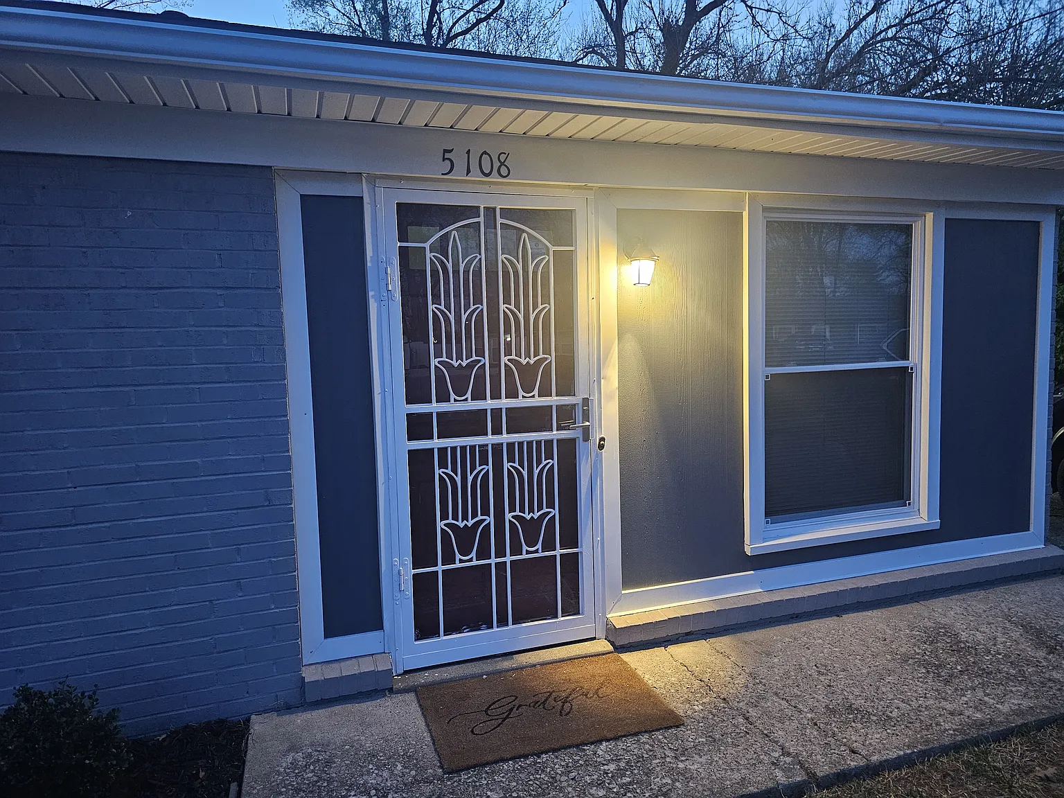 3 bed, 900 sqft, $1,550 — Photo 2