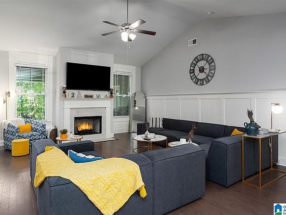 2nd image of 6492 Winslow Dr