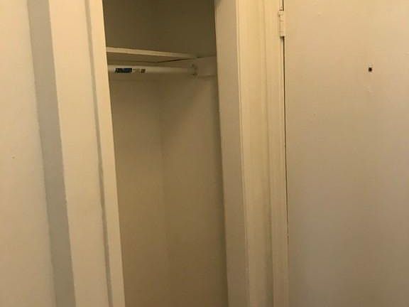 5th image of 730 W Cornelia Ave APT 207