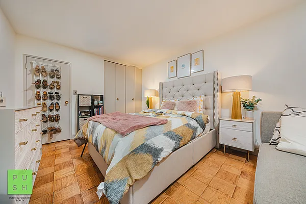 Sold by Pushing Forward Realty LLC | media 10