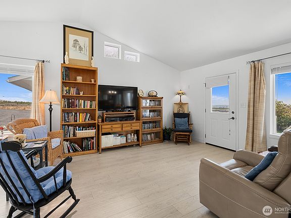 4th image of 13021 Road 12.7 NW