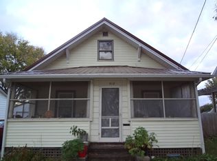 512 Assembly Pl, Dixon, IL 61021