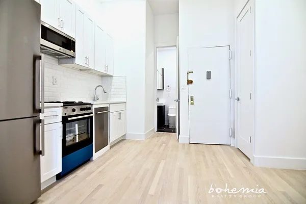 Rented by Bohemia Realty Group | media 15